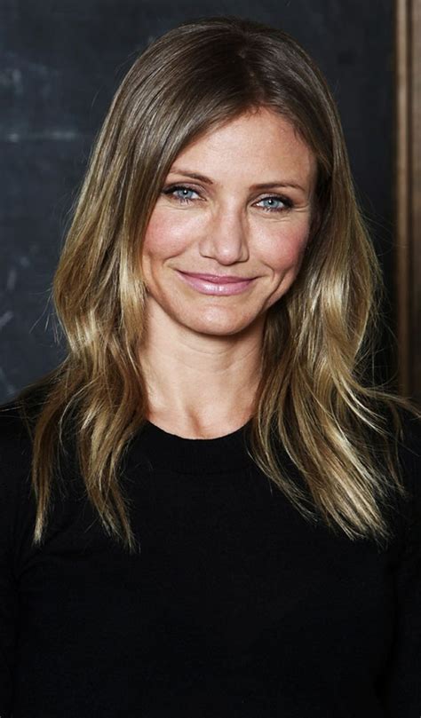 cameron diaz nudes|Young Cameron Diaz With Brown Hair And Her Nipple On。